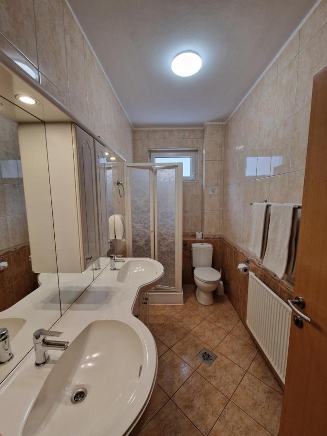 Éva Panzió Hotel Sárvár Exterior foto