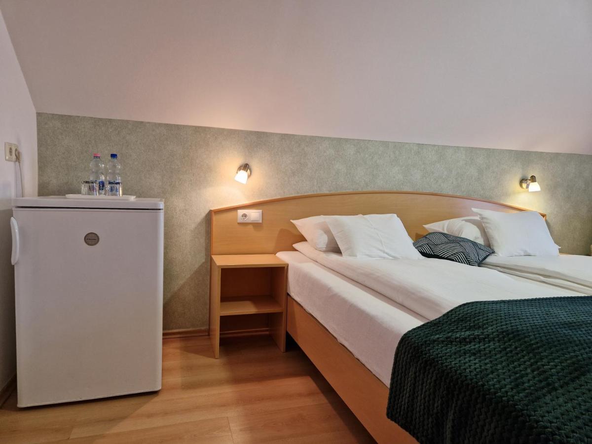 Éva Panzió Hotel Sárvár Exterior foto