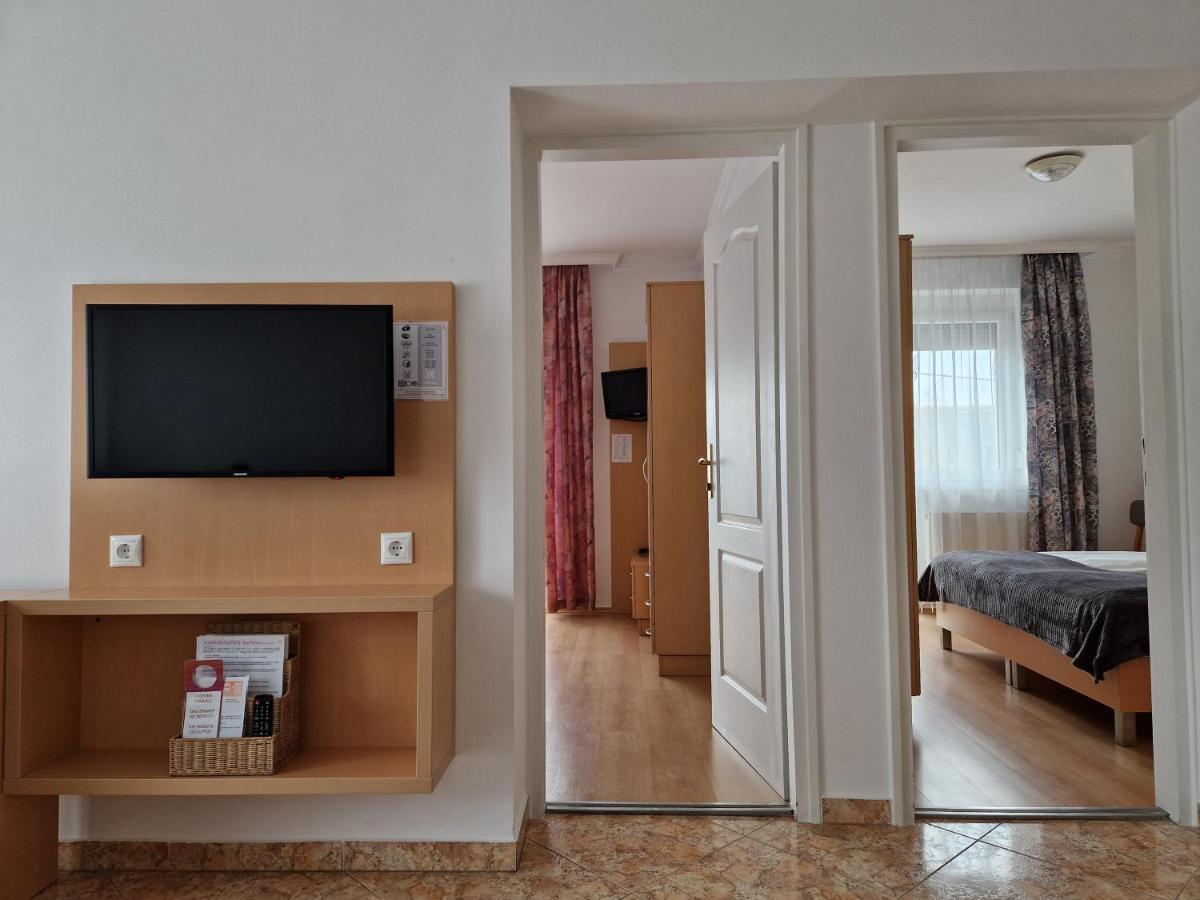 Éva Panzió Hotel Sárvár Exterior foto