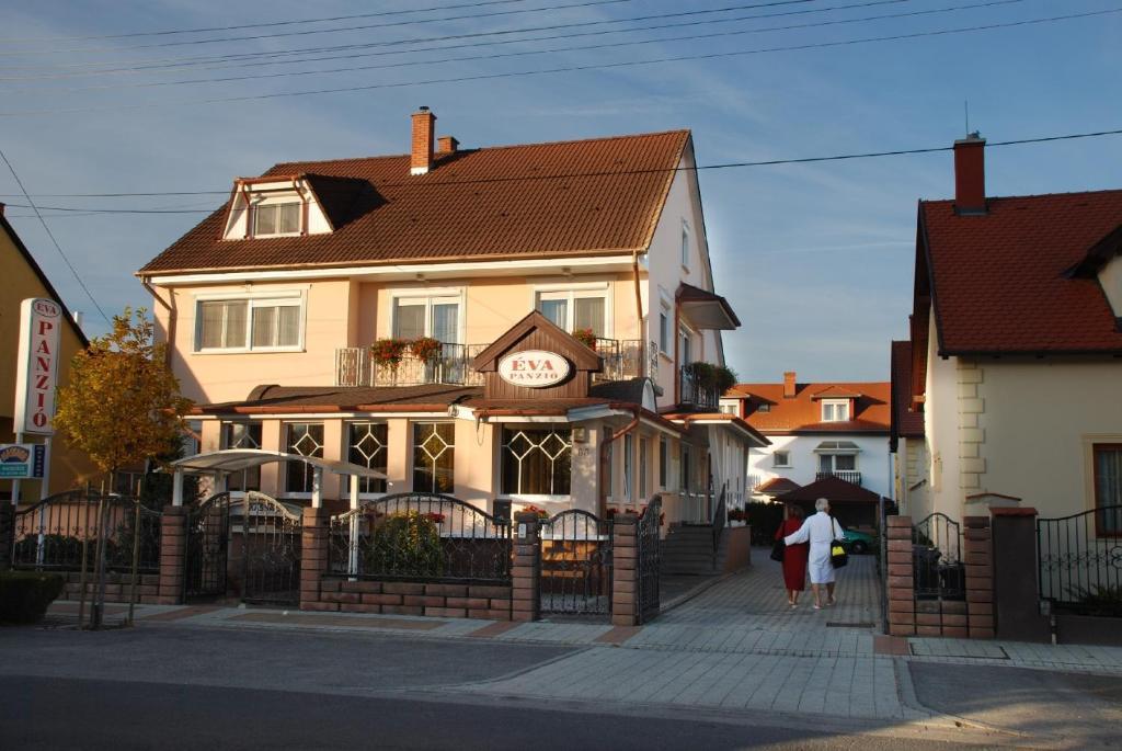 Éva Panzió Hotel Sárvár Exterior foto